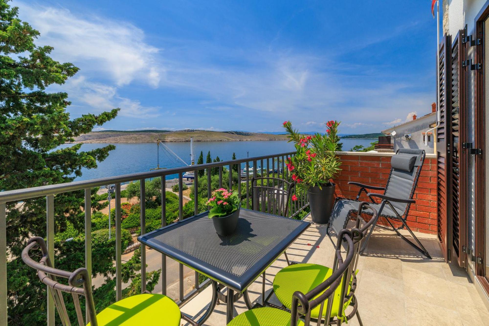 Apartmani Viktorija Jadranovo Exterior foto